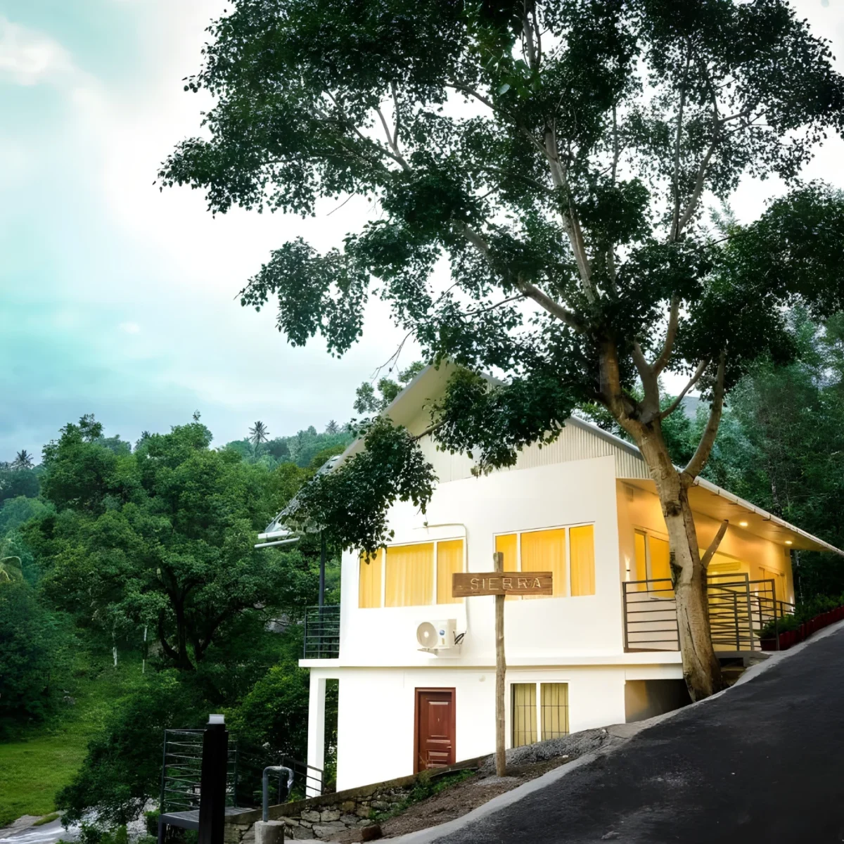 Misty Range Resorts